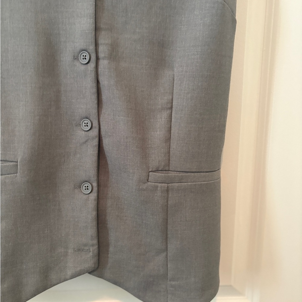NWT Abercrombie & Fitch Gray Career Academic Preppy Relaxed Tailored Vest L - Picture 9 of 12